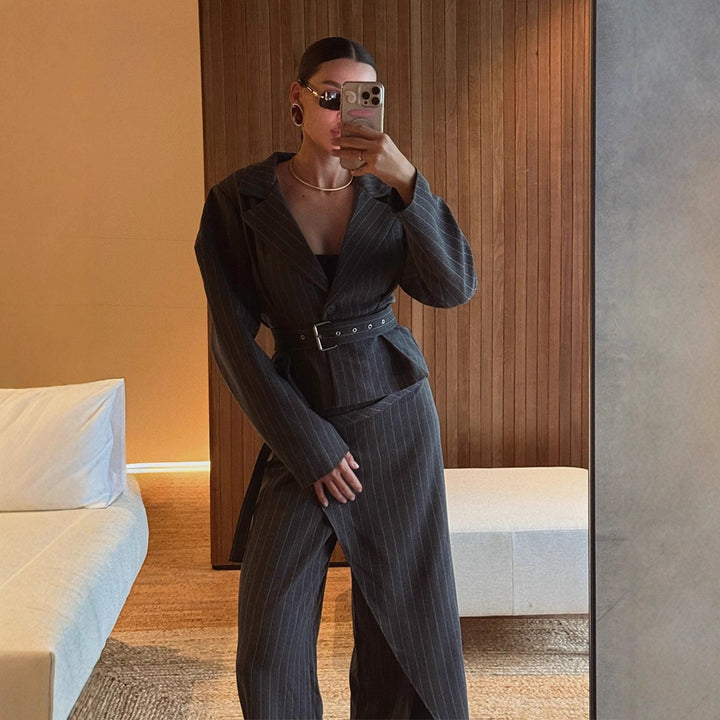 Women's Tailored Pinstriped Blazer with Shoulder-Emphasizing Balloon Sleeves and Waist Belt Mune Fashion