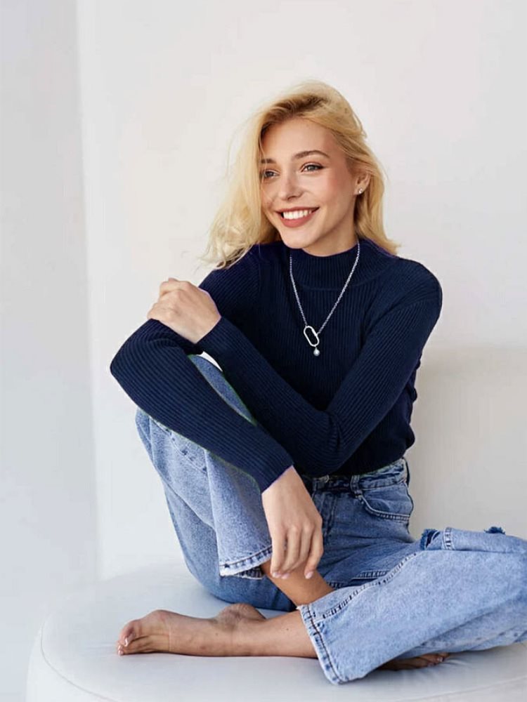 Women's Short-Cut Ribbed Turtleneck Sweater with Fitted Cut Mune Fashion