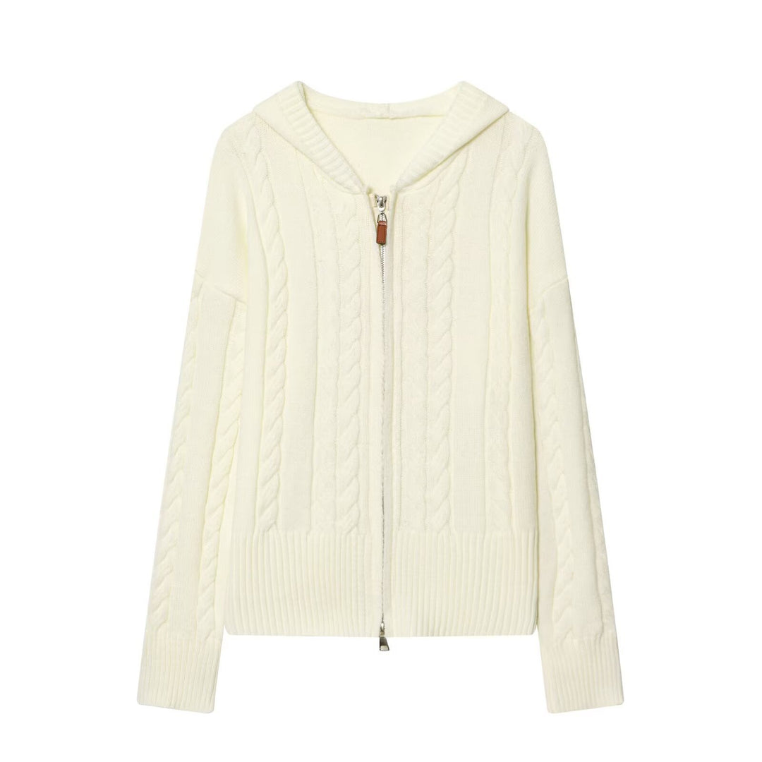 Ladies hooded cardigan with cable knit pattern and metal zipper Mune Fashion