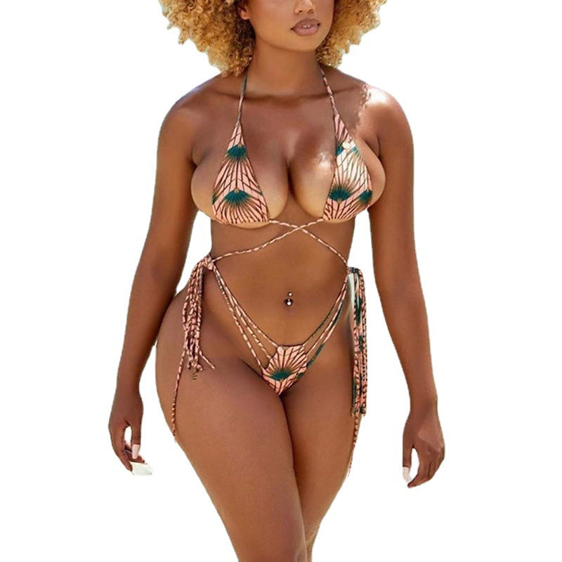 Women Triangle Bikini with adjustable straps and cheerful floral pattern Mune Fashion