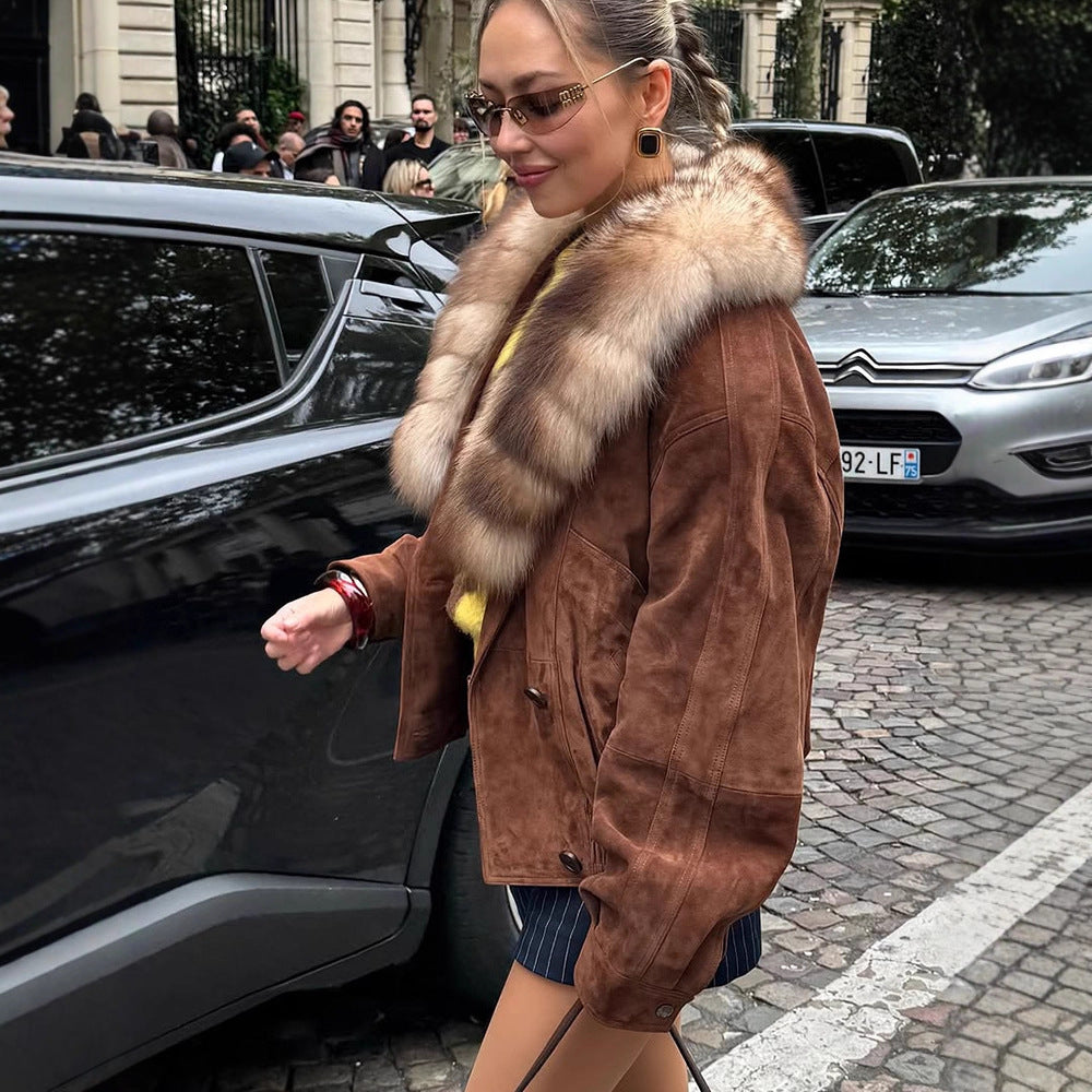 Women's suede bomber jacket with voluminous fur scarf and elastic hem Mune Fashion