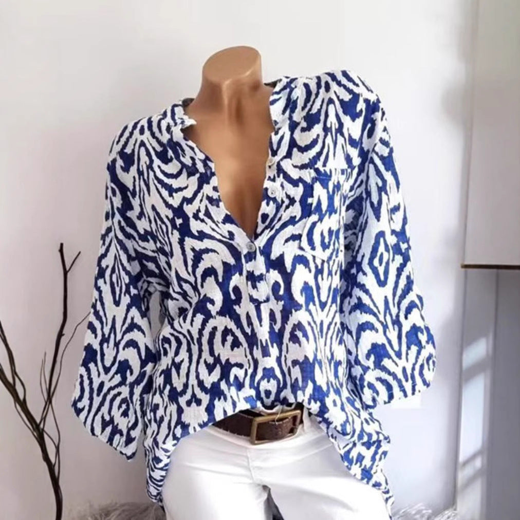 Women nan locker cut tunic blouse with Ikat pattern, V-neck and three-quarter sleeves Mune Fashion