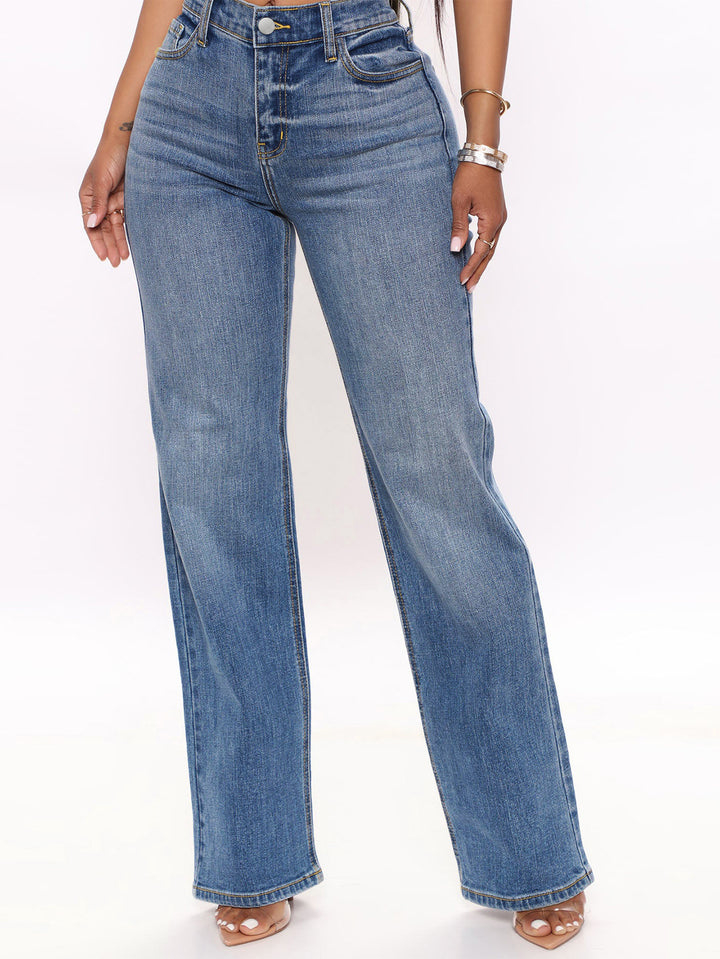 Women's High-Waisted Straight-Leg Jeans in Retro Style with Wide Hem and Five-Pocket Design Mune Fashion