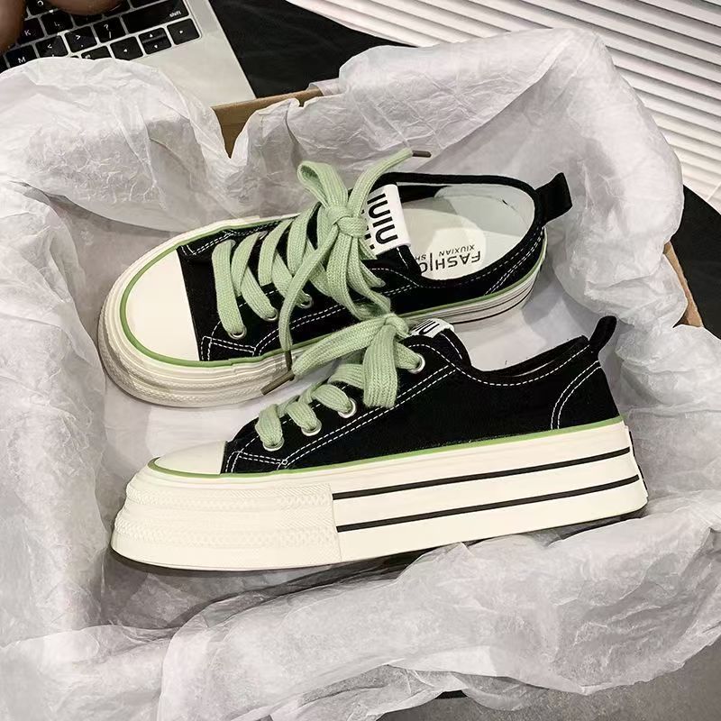 Women’s sporty sneakers with sturdy sole and breathable canvas by Mune Fashion