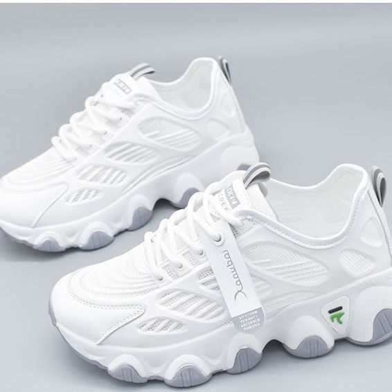 Women’s running sneakers with breathable surface structure and cushioning sole Mune Fashion