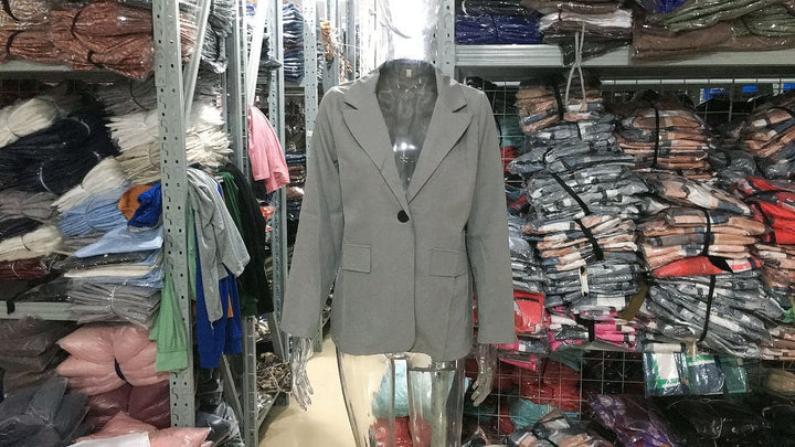 Women's nan Business Blazer Set with structured oversized silhouette, notched collar and pleated trousers Mune Fashion