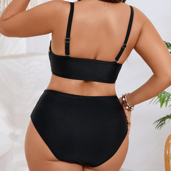 Women's Bandeau Bikini Set with Floral Accent Mune Fashion