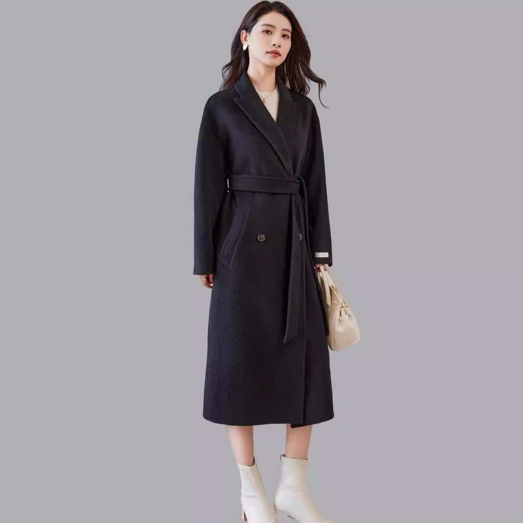 Women’s wool coat with tie belt and wide lapels Mune Fashion
