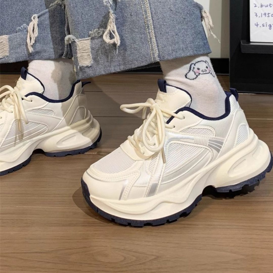 Women Retro-Chunky-Sneaker with extra soft wedge plateau sole and padded comfort collar Mune Fashion
