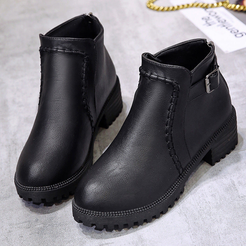 Ladies nan classic ankle-high ankle boots made of synthetic leather with a sturdy profile sole and decorative strap Mune Fashion