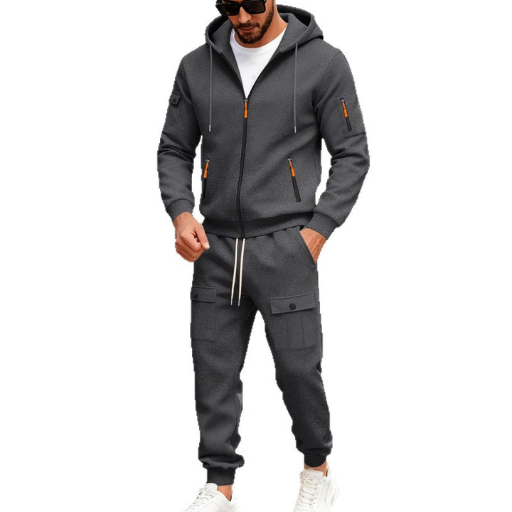 Men's sporty cargo jogging set with hooded jacket, full zip and functional multi-purpose pockets Mune Fashion
