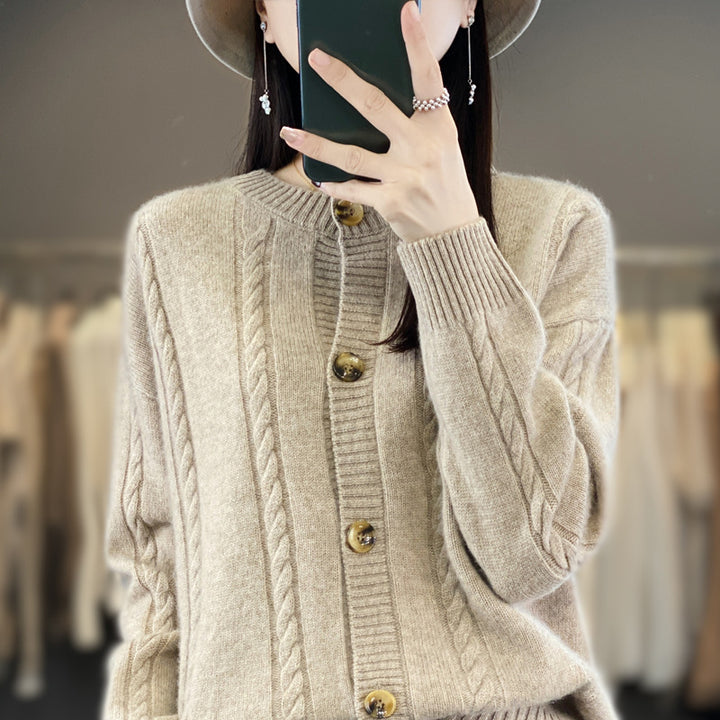 Women's Cashmere-like Cable Knit Cardi with Round Neck and Horn Look Buttons Mune Fashion