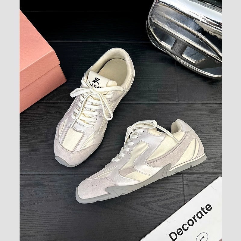 Women's Sporty Sneakers with Breathable Upper Material and Padded Insole Mune Fashion