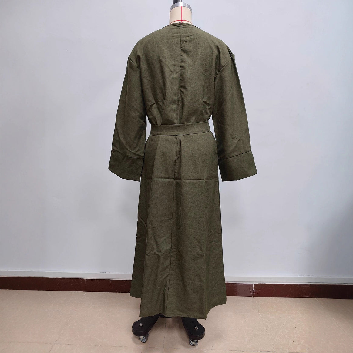 Women’s maxi dress made of linen blend with waistband and wide cuff Mune Fashion