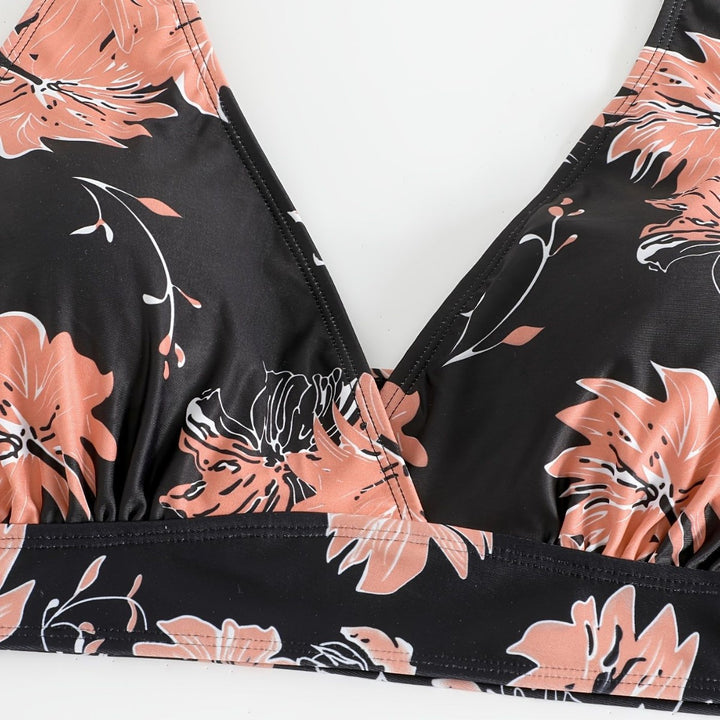 Women High-Cut Bikini with Floral Accents and Refined Details Mune Fashion