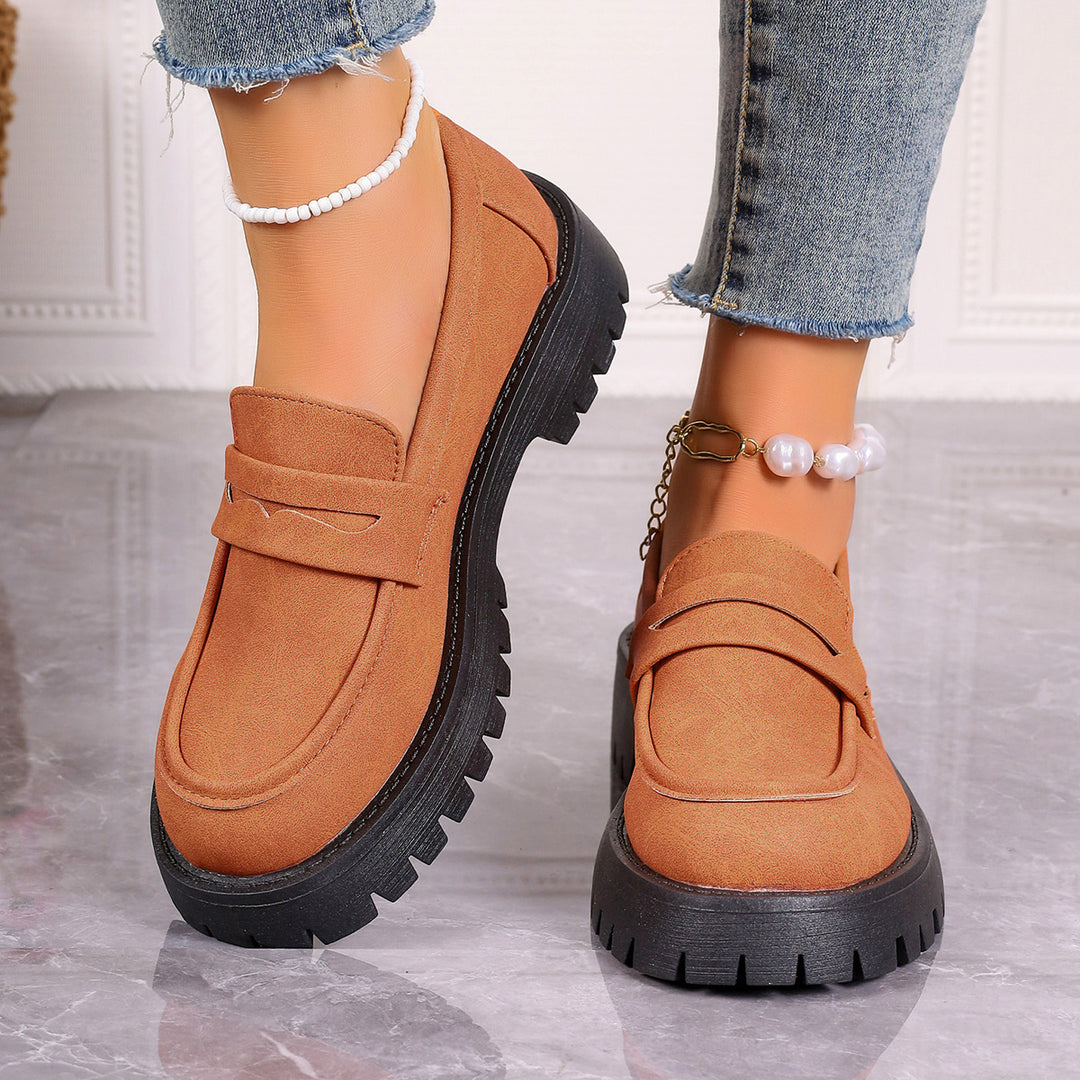 Women's platform loafer with profiled sole and suede look Mune Fashion