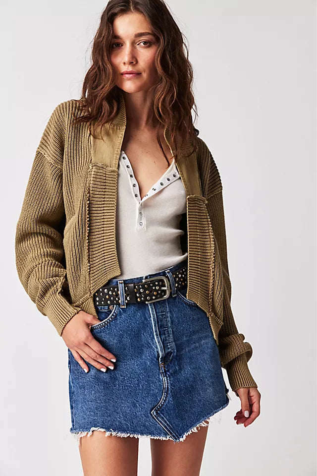 Women’s fashionable cardigan with large pockets
