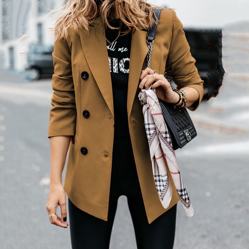 Women nan tailored long blazer with double-breasted button placket, lapel collar and patch pockets Mune Fashion