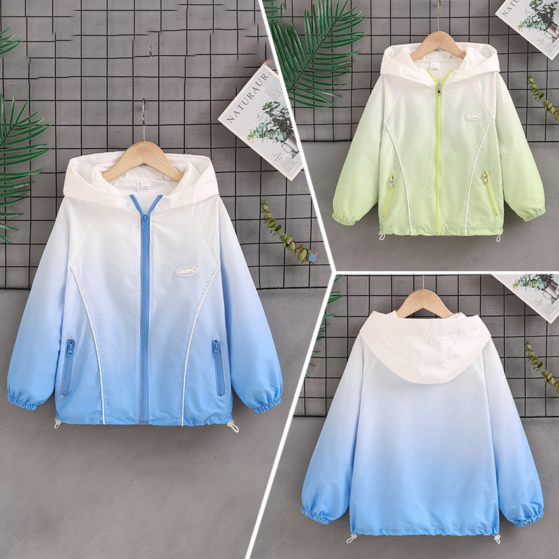 Women's lightweight hooded windbreaker with zipper and concealed pockets Mune Fashion