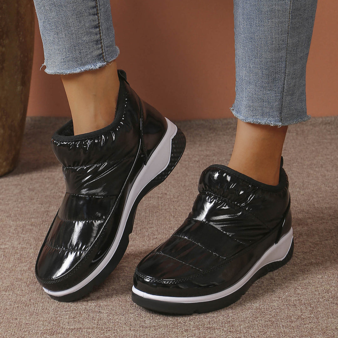Women's quilted padded slip-on winter sneakers with elastic shaft and cushioned comfort insole Mune Fashion