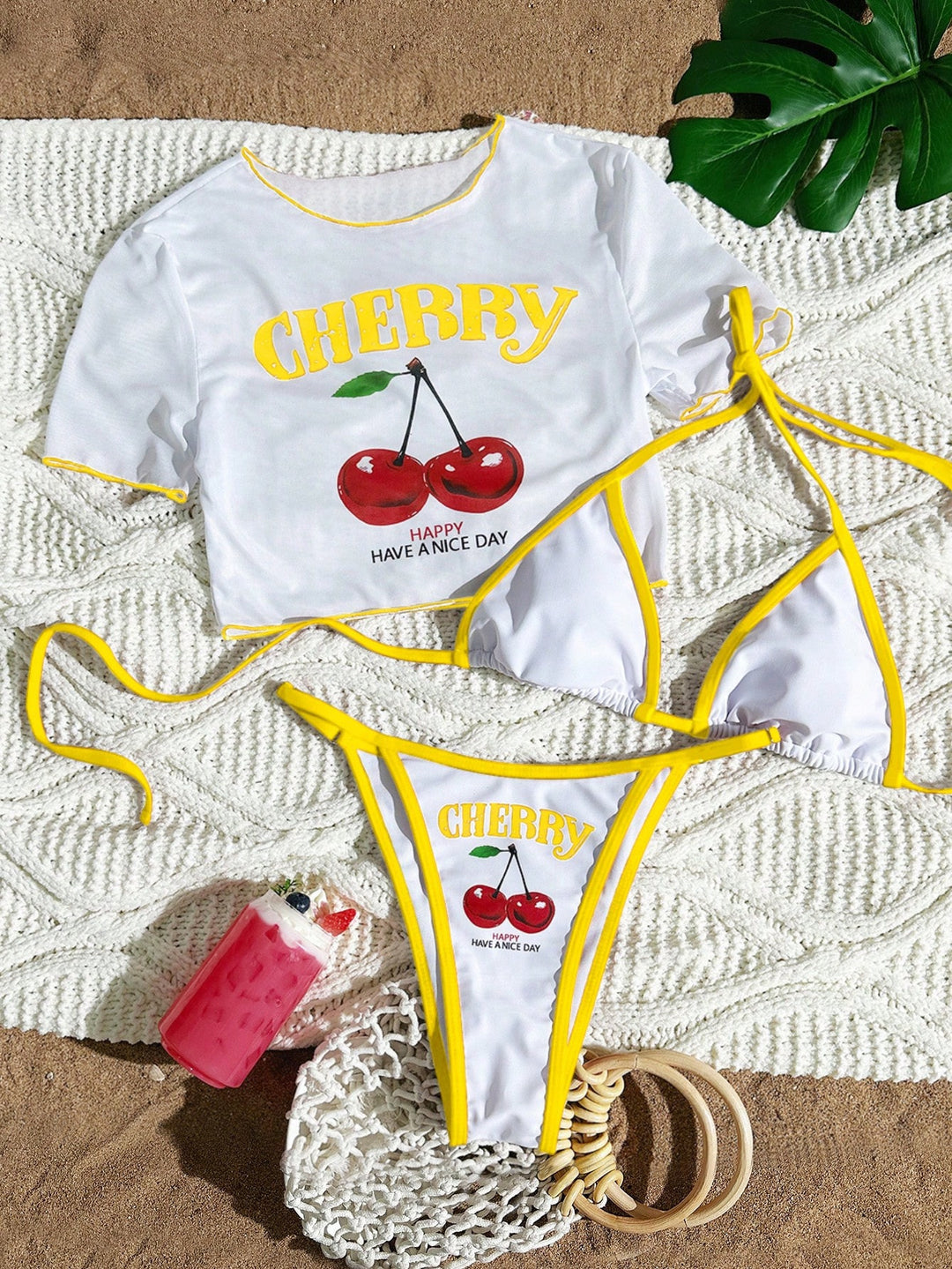 Women's bikini set with trendy cherry motif and casual crop top Mune Fashion