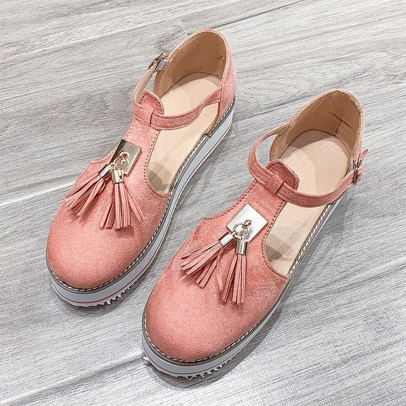 Women T-Strap Platform Sandal made of suede imitation with tassel appliqué and adjustable heel strap Mune Fashion
