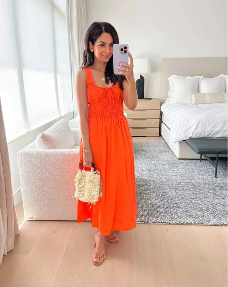 Women's knee-length linen look dress with smocked bodice, elastic waistband and wide straps Mune Fashion