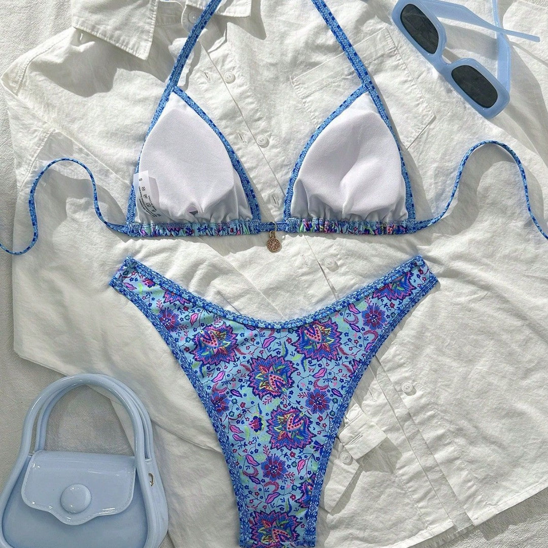 Women's Triangle Bikini with Vibrant Floral Pattern Mune Fashion