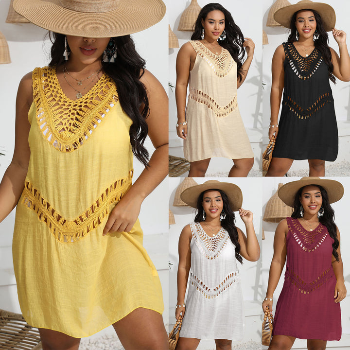 Ladies airy crochet dress with V-neck and decorative cut Mune Fashion
