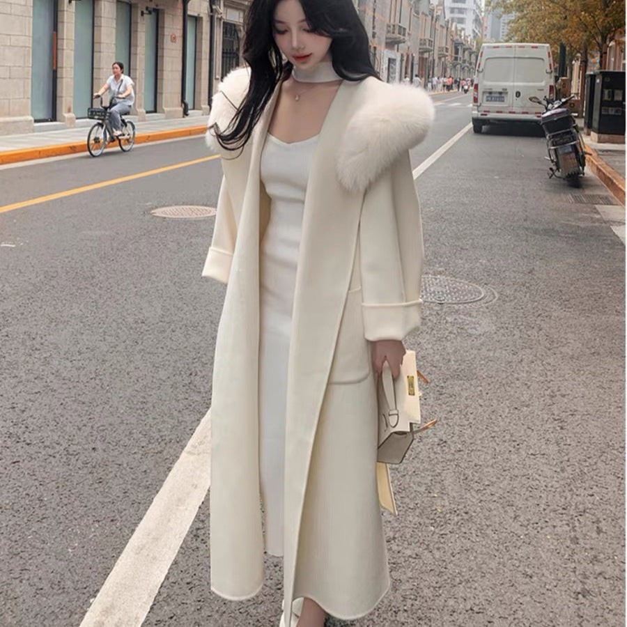 Women's Long Wool Coat with Removable Faux Fur Collar and Tailored Fit Mune Fashion