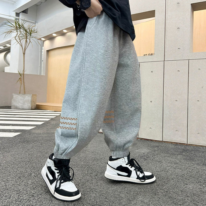 Men's casual sweatpants with a sporty cut Mune Fashion