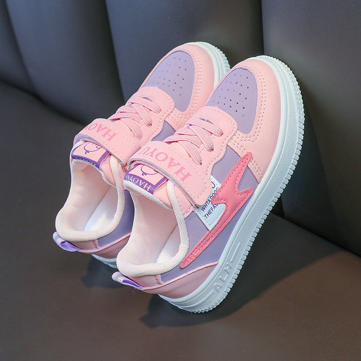 Women's sporty sneakers with adjustable Velcro and breathable surface Mune Fashion