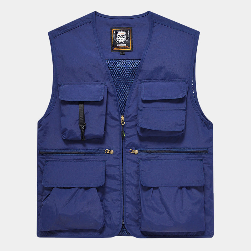 Men's multifunctional vest in expedition style with mesh inner lining and quick access pockets Mune Fashion