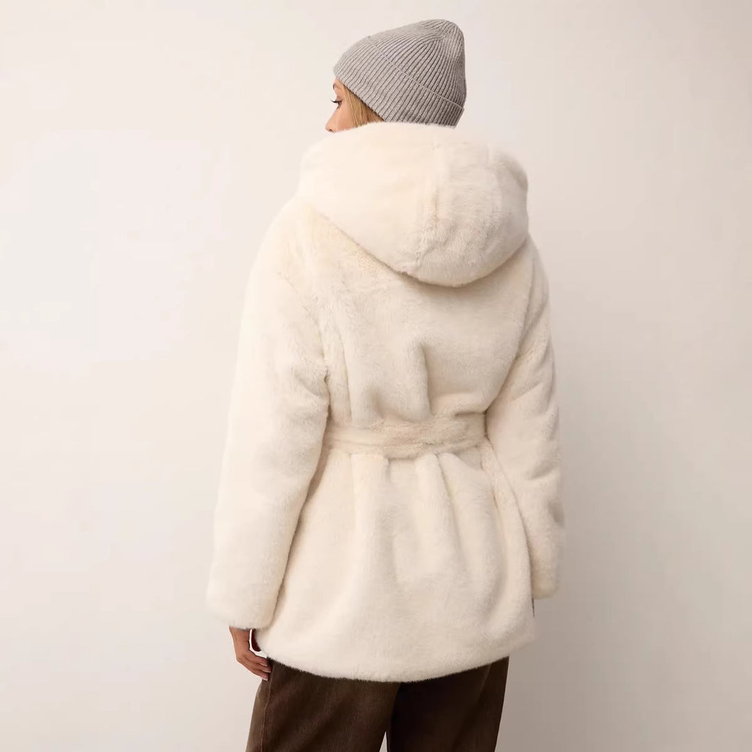 Women's short fitted faux fur coat with hood and tie belt Mune Fashion