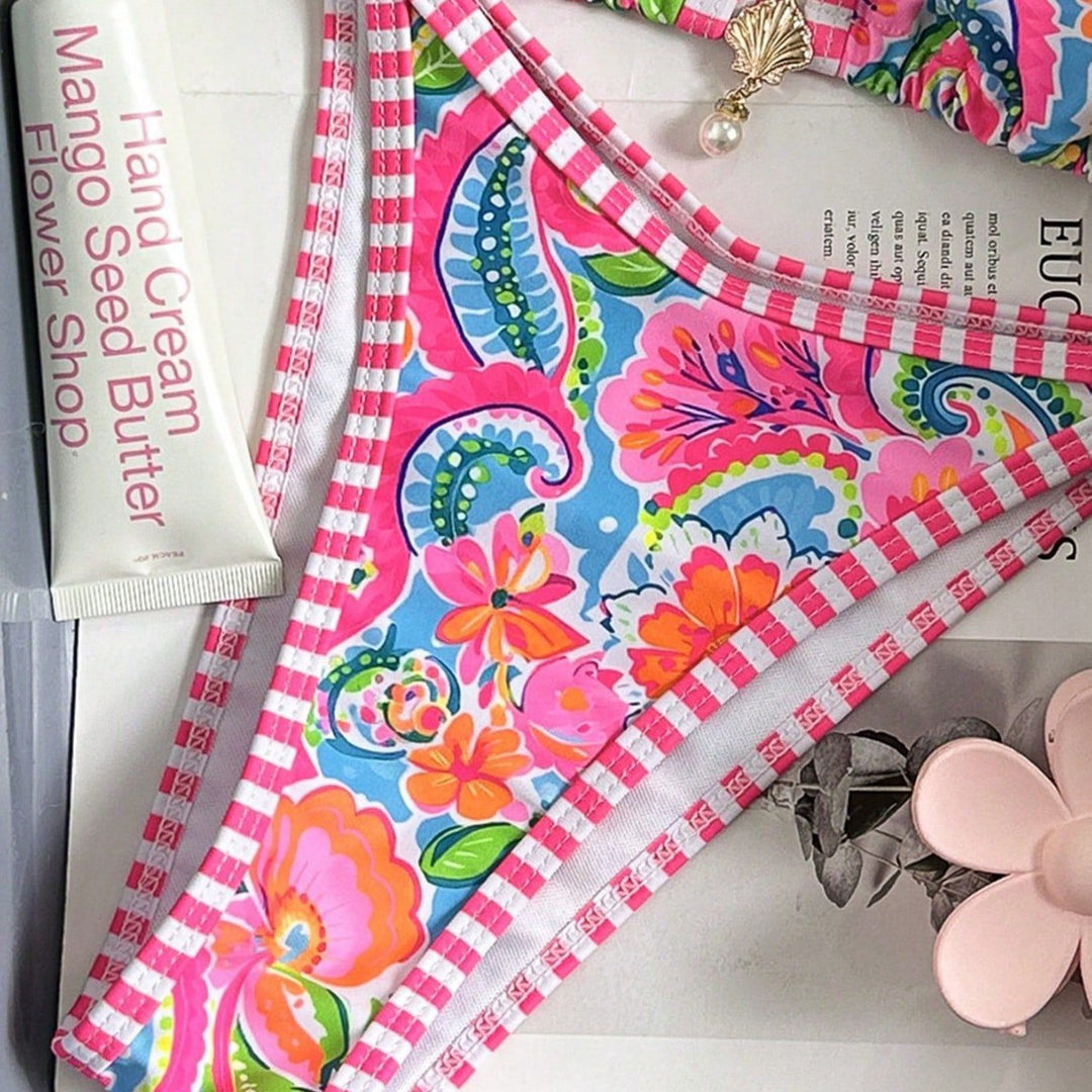 Women Triangle Bikini with Playful Floral Design Mune Fashion