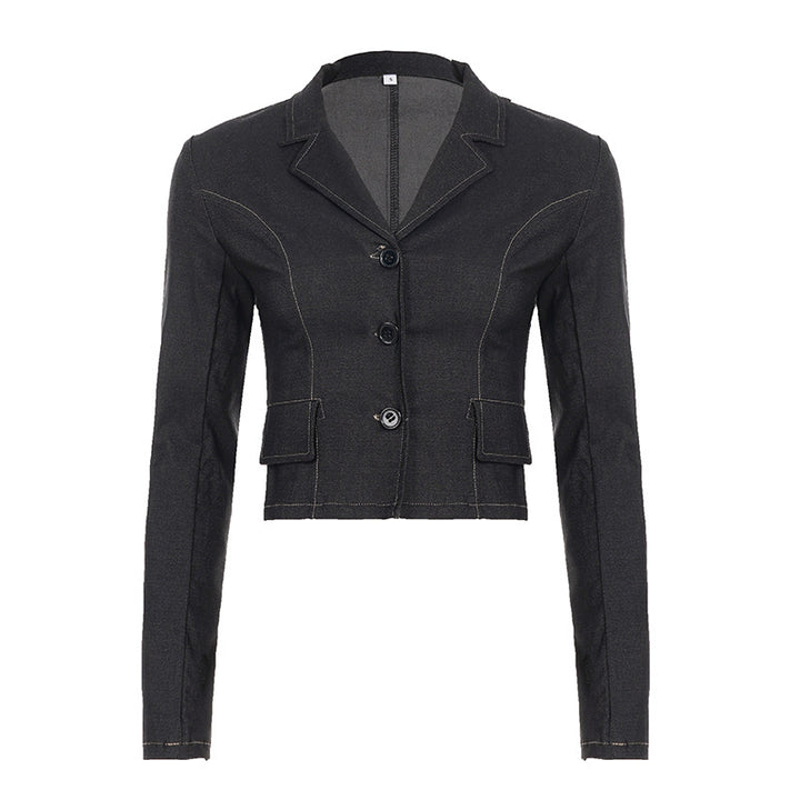 Women Short Blazer fitted with decorative seams and flap pockets Mune Fashion