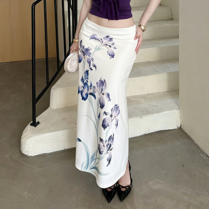 Women A-line midi skirt made of lightweight viscose blend with artistic floral print Mune Fashion