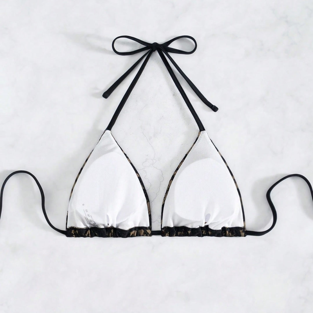 Women's triangle bikini with delicate lace decoration Mune Fashion