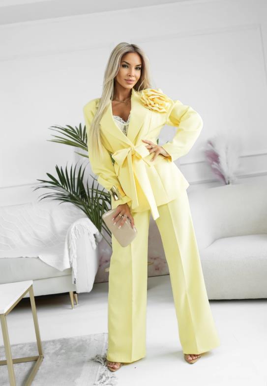 Ladies Elegant Oversize Blazer Set with Pink Rose Appliqué and High Waist Wide Leg Pants Mune Fashion