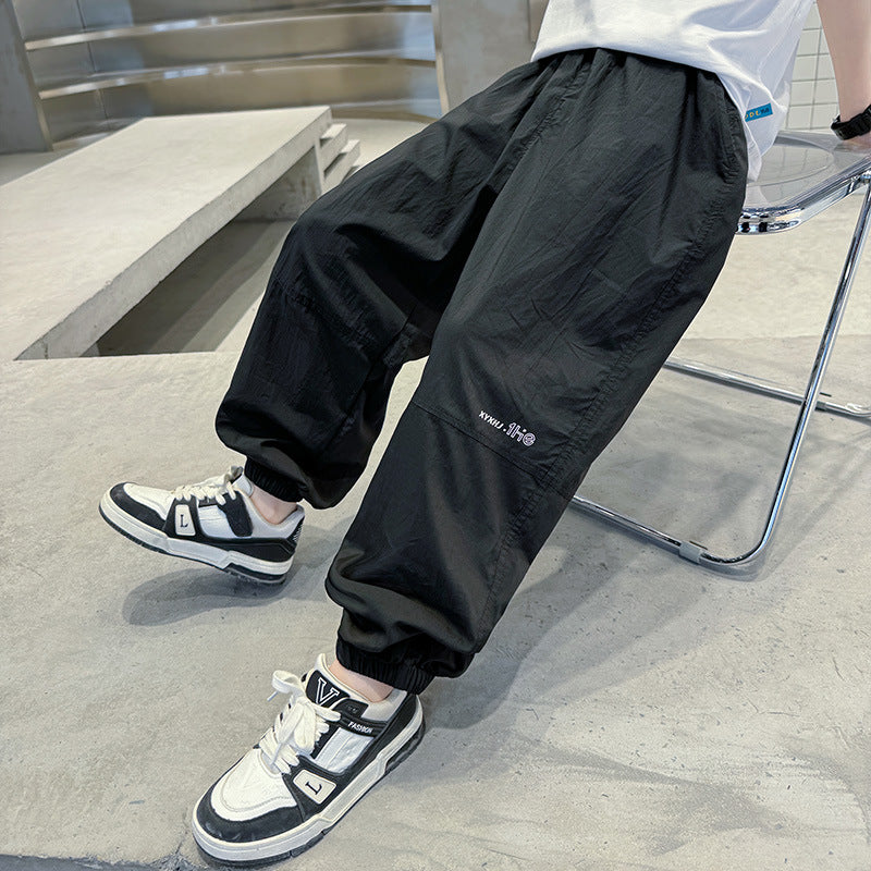 Women's casual, breathable sports pants with practical side pockets Mune Fashion