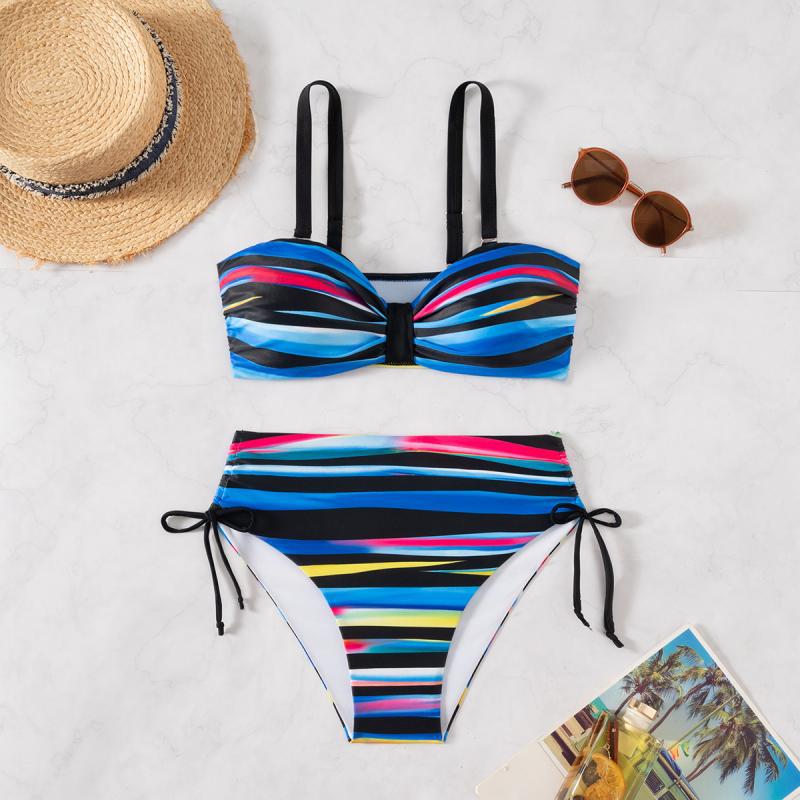 Women's bikini set with seductive bandeau top and high-waisted bottoms Mune Fashion