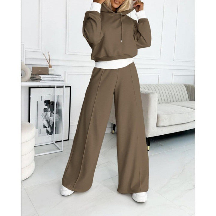 Women's Cropped Hoodie and Wide High-Waisted Jogging Pants Set Mune Fashion