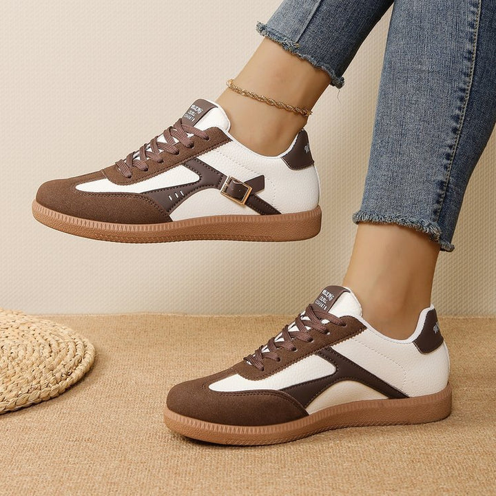 Damen Retro-Plateau-Sneaker mit Wildlederapplikationen und dekorativer Schnallenlasche Mune Fashion