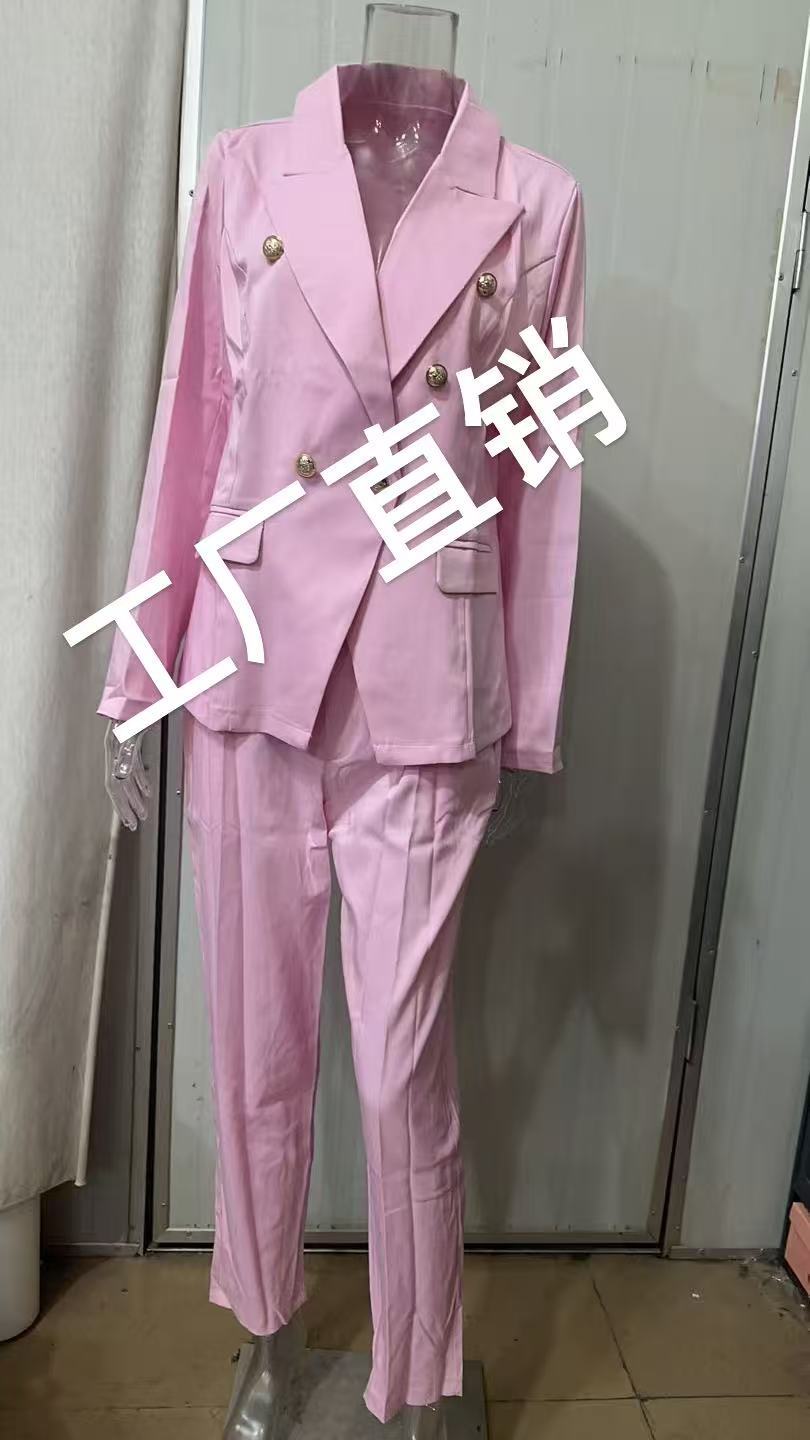 Women's tailored double-breasted blazer with gold buttons and slim trousers Mune Fashion
