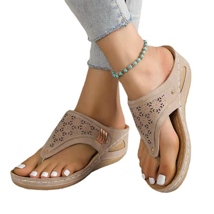 Women’s ergonomic orthopedic toe-post sandals with padded footbed Mune Fashion