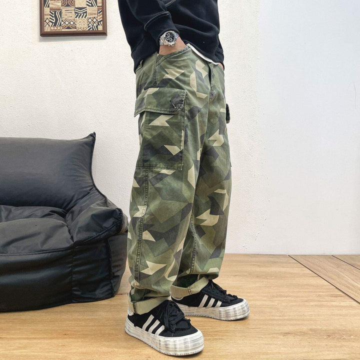 Men's Cargo Pants with Camouflage Print Mune Fashion