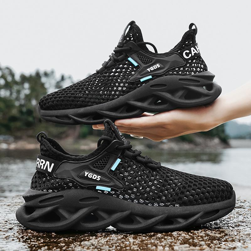 Women's sporty sneakers with breathable mesh structure and flexible outsole Mune Fashion