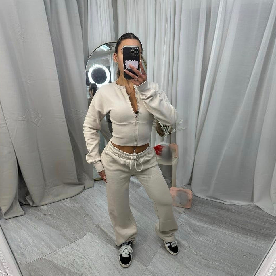 Women's short zip-cropped shirt with shaping waistband and wide relaxed sweatpants with drawstring Mune Fashion