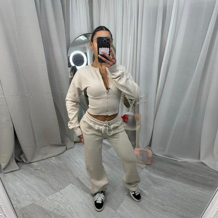 Women's short zip-cropped shirt with shaping waistband and wide relaxed sweatpants with drawstring Mune Fashion