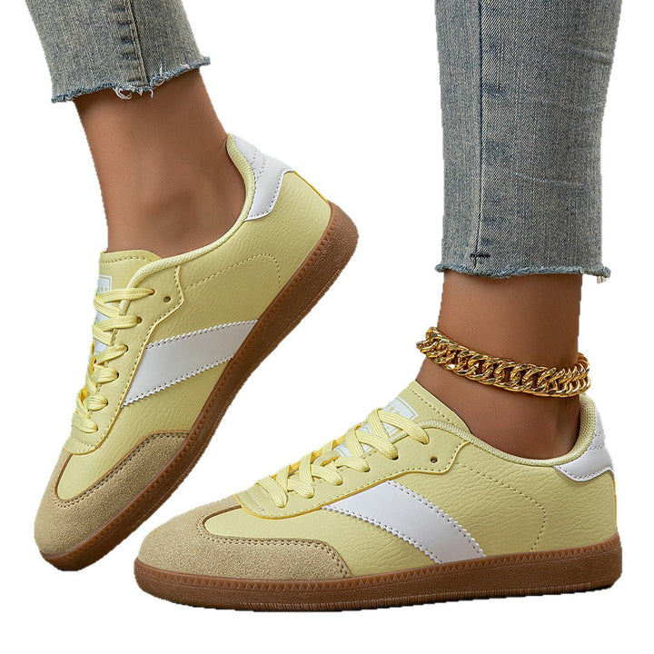 Ladies retro-inspired sneakers with low cut, rubber sole and suede toe cap Mune Fashion